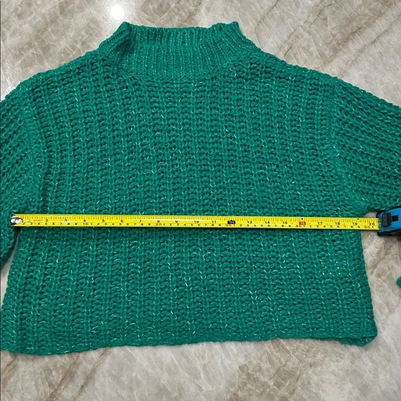 Women’s Saltwater LUXE Kelly Green Cropped Mock NeckSweater – Oversized| Small - Picture 3 of 6